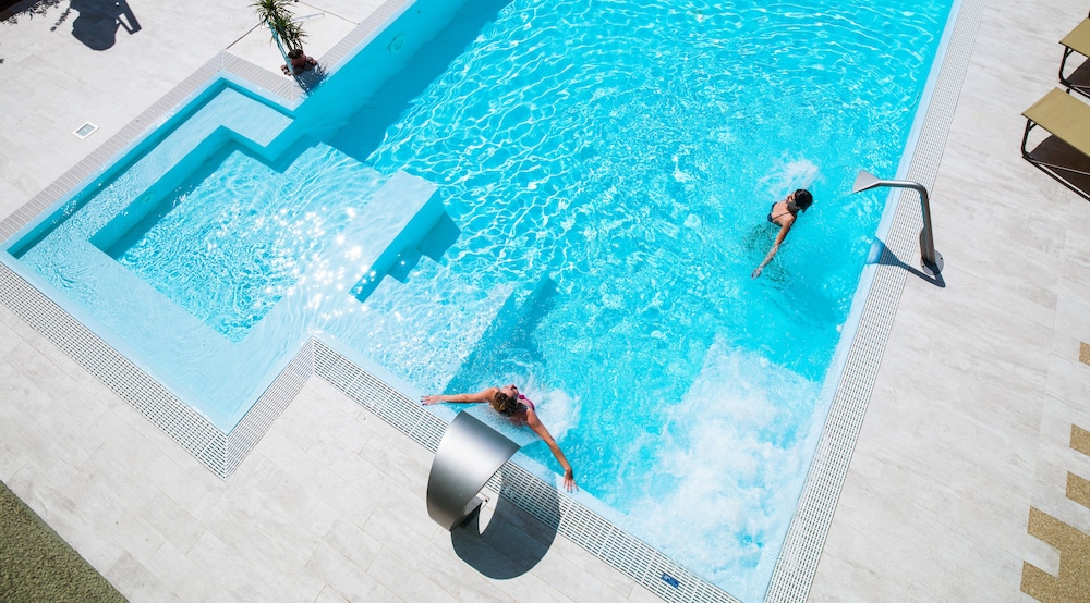 Janus Hotel