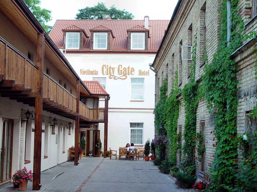 City Gate Hotel