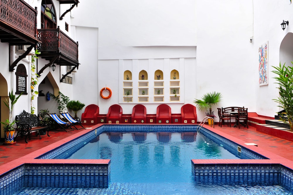 Dhow Palace Hotel afbeelding