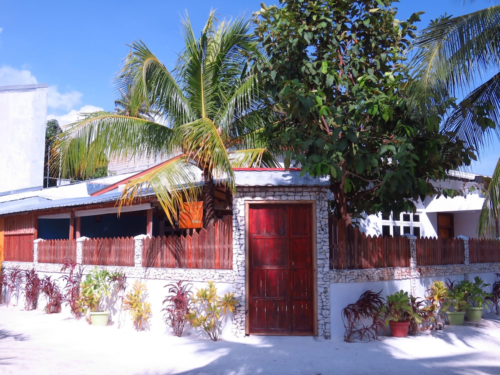 The Sunrise Huraa