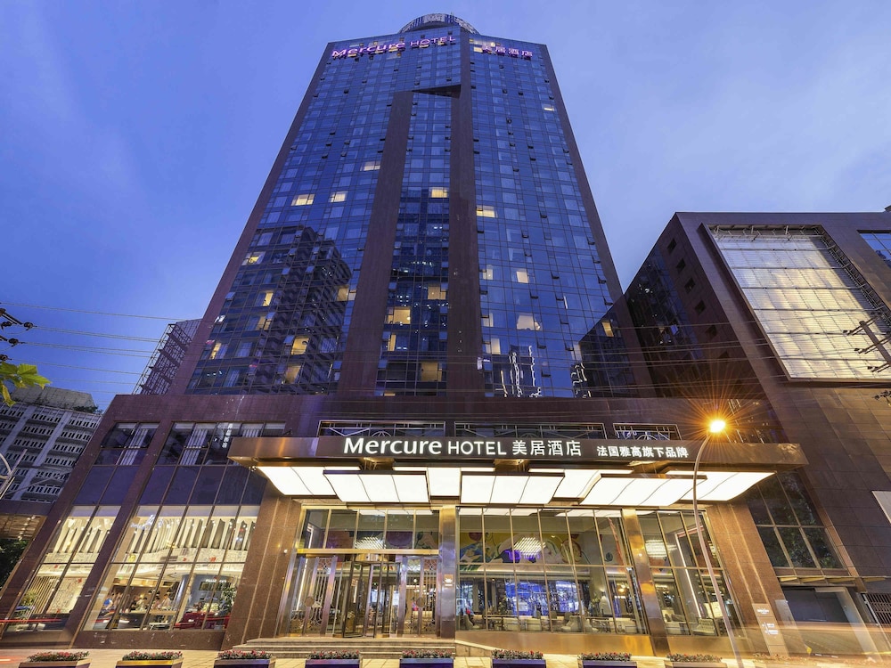 Mercure Chengdu Chunxi.