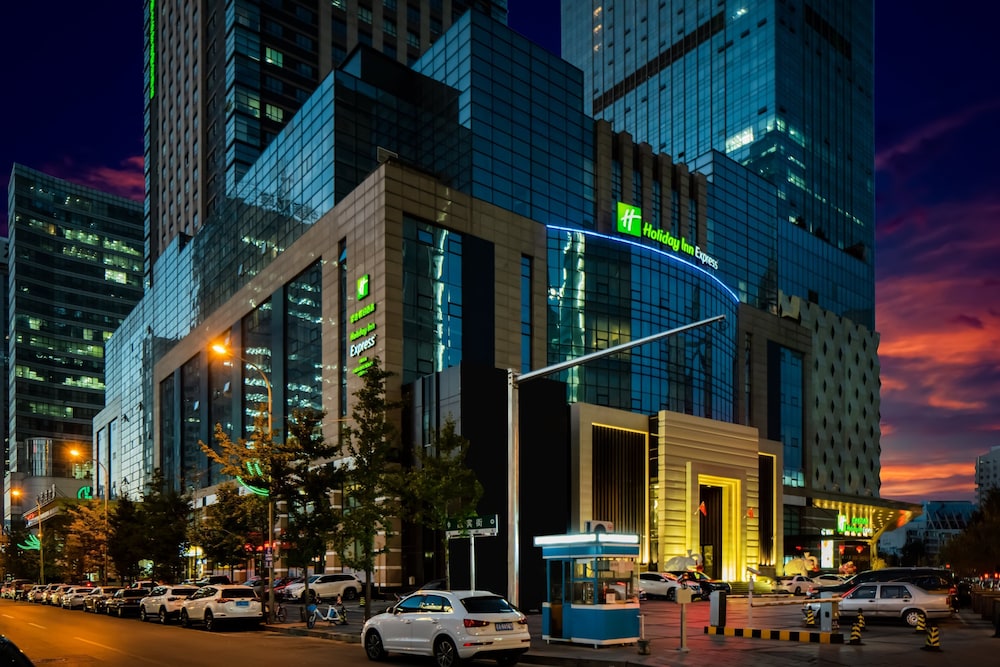 Holiday Inn Express Shenyang North Station by IHG