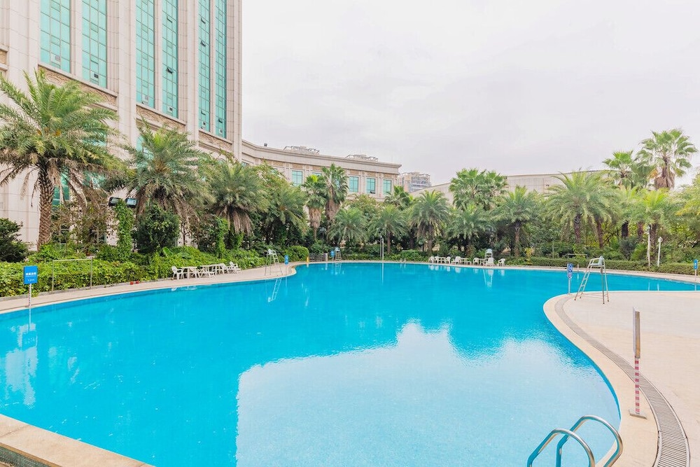 Jiangmen Gladden Hotel