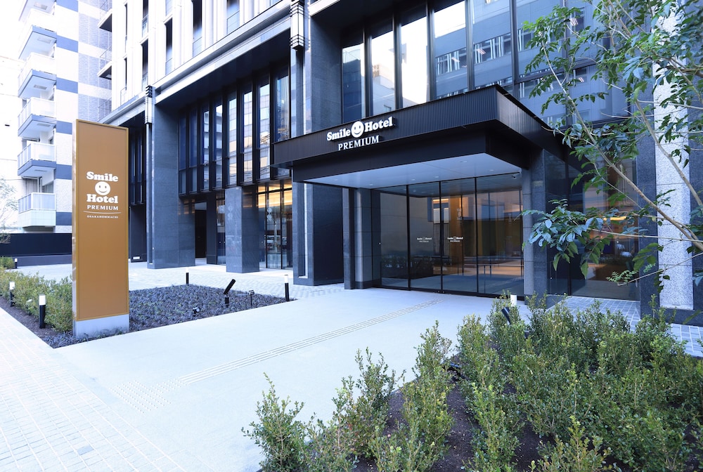 Smile Hotel Premium Osaka Hommachi.