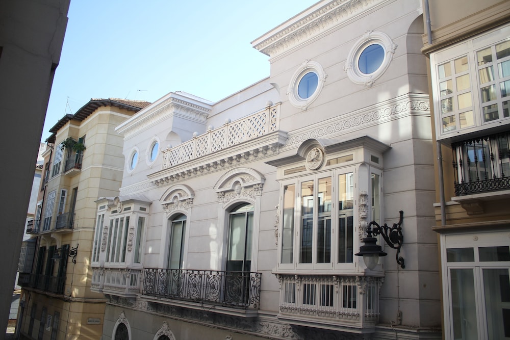 Hotel del Pintor Historical Center, by Hoteles con Cultura