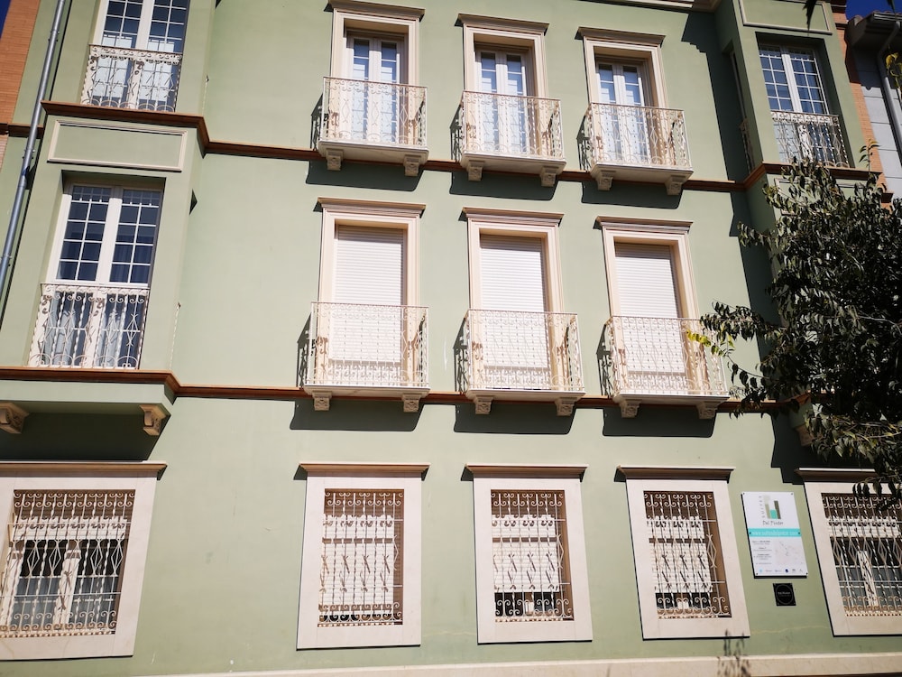 Suites del Pintor Historial Center, by Hoteles con Cultura