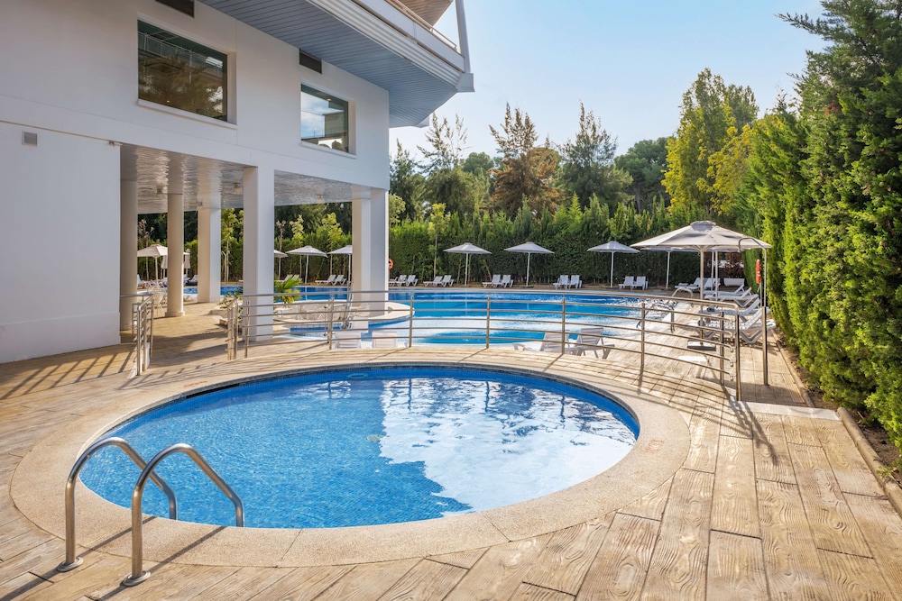 Ponient Pirámide Salou by PortAventura World