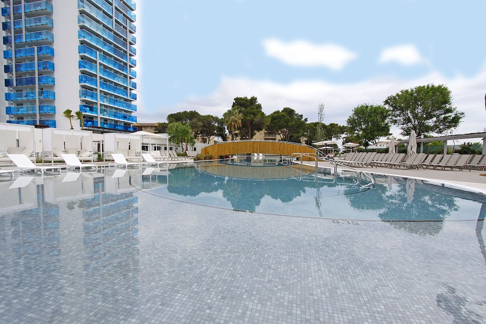 BG Hotel Tonga Tower