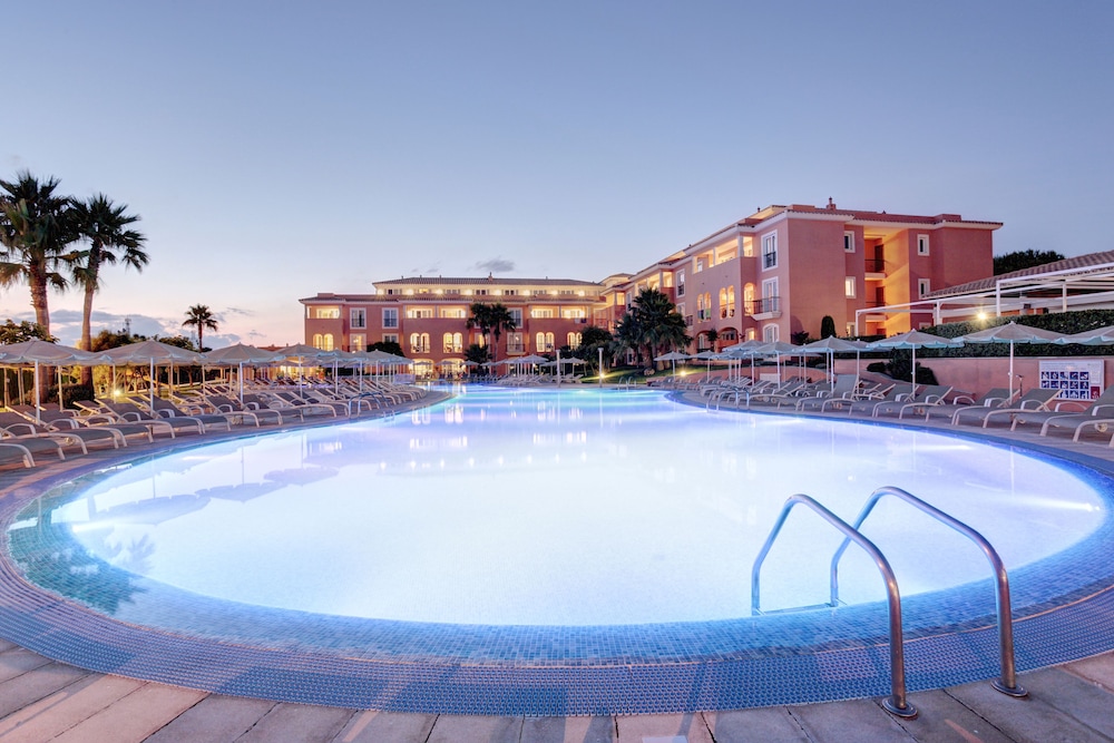 Grupotel Macarella Suites&Spa afbeelding