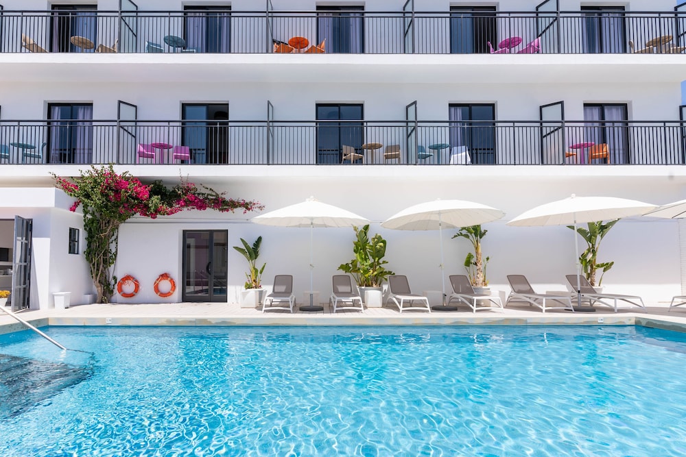 The Purple Hotel by Ibiza Feeling - Adults only afbeelding