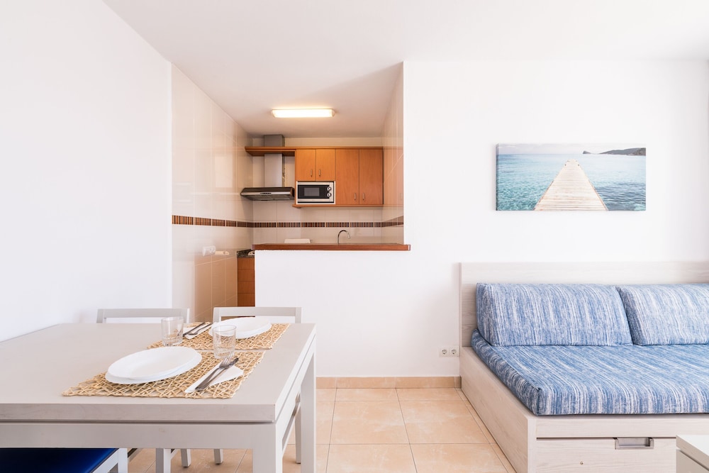 Apartamentos Avenida - MC Apartamentos Ibiza
