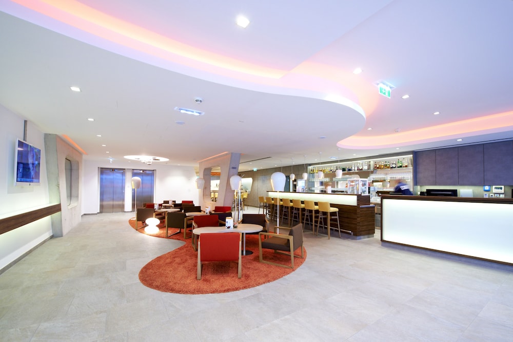 Simm’s Hotel–the cityhotel next to Metro U3 afbeelding