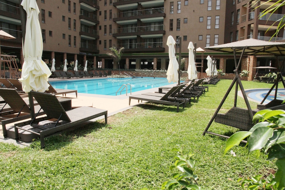 Speke Apartments Wampewo afbeelding