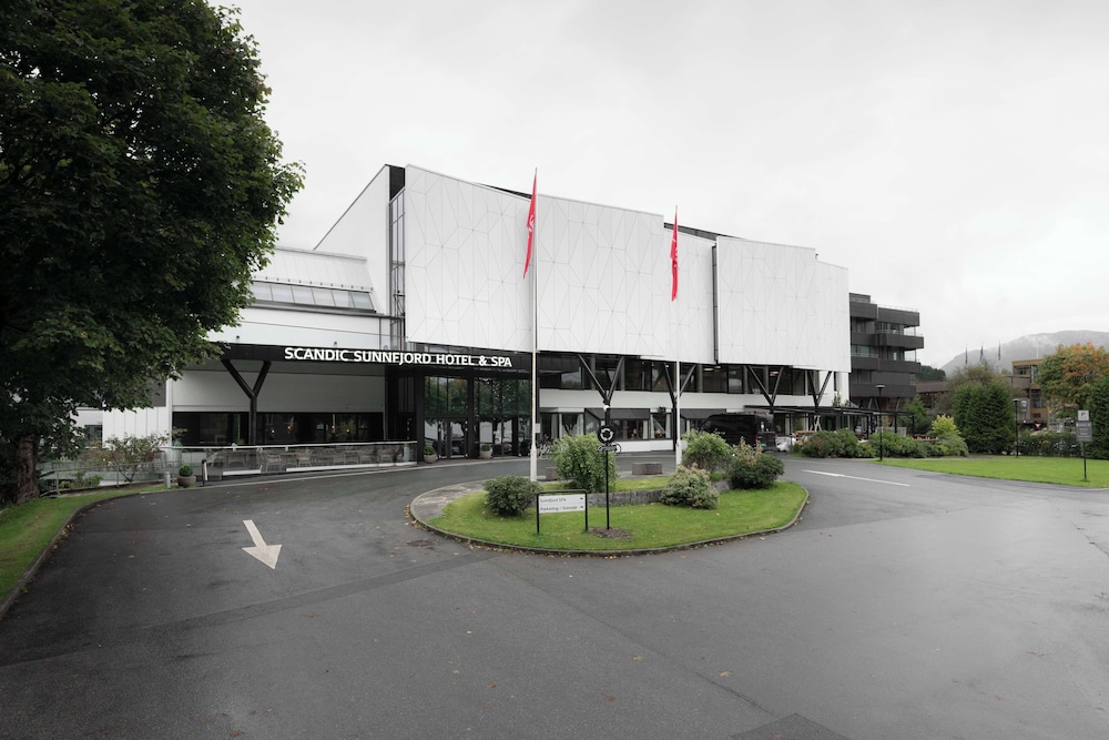Scandic Sunnfjord Hotel&Spa.