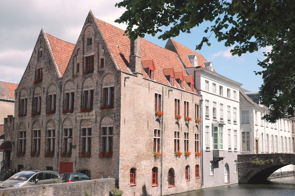 Canal View Hotel Ter Brughe by CW Hotel Collection