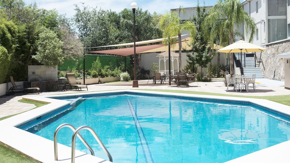 Holiday Inn & Suites Chihuahua Expo