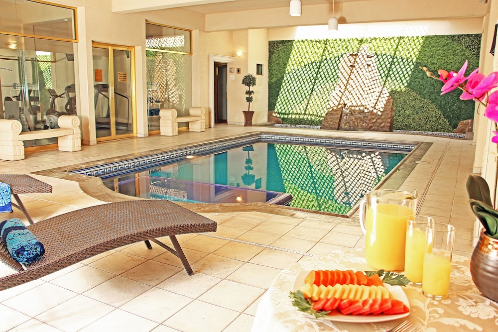 Hotel Plaza de Oro