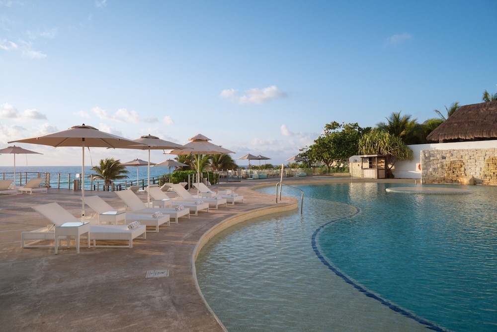 Sunset Royal Beach Resort - All Inclusive