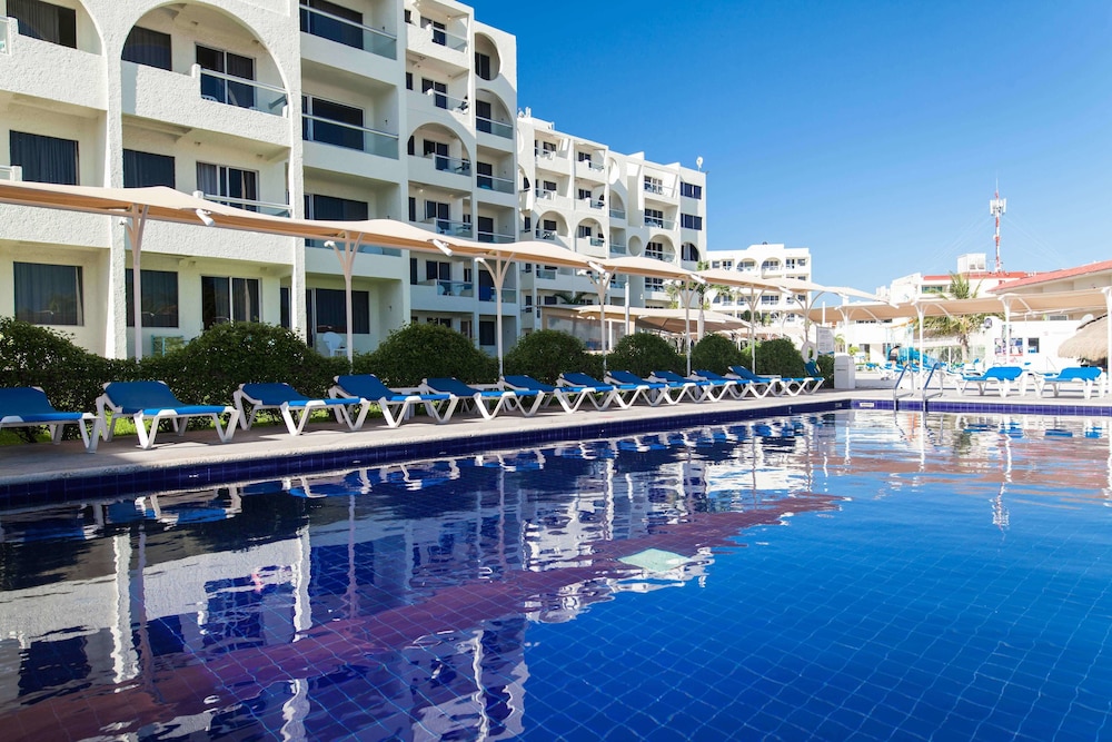 Aquamarina Beach Resort afbeelding