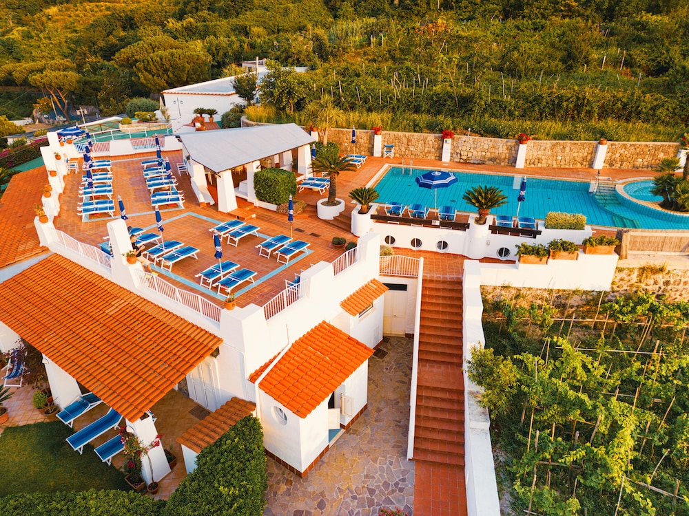 Poggio Aragosta Hotel &amp; Spa