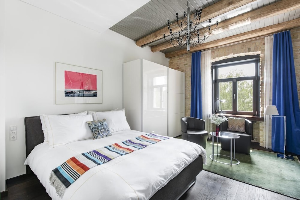 The Joseph Boutique Suites – LT