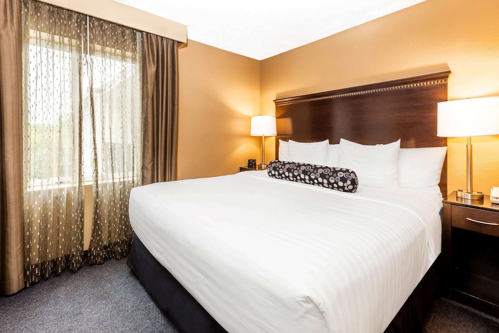 La Quinta Inn &amp; Suites by Wyndham Seattle Downtown