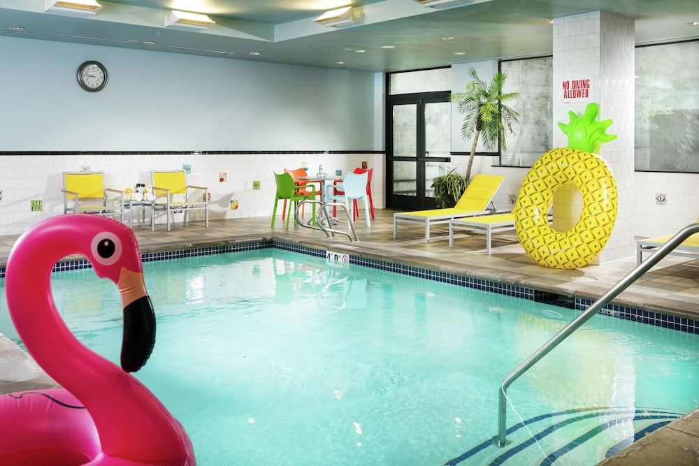 Staypineapple, The Maxwell Hotel, Seattle Center Seattle
