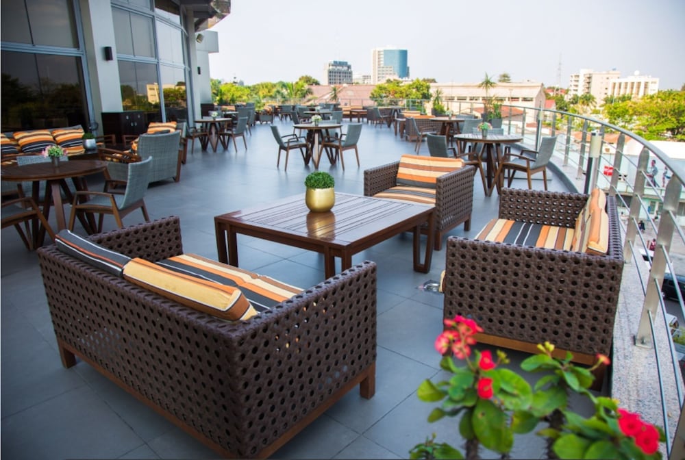 Kin Plaza Arjaan By Rotana