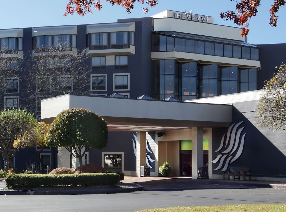 The Verve Hotel Boston Natick, Tapestry Collection by Hilton