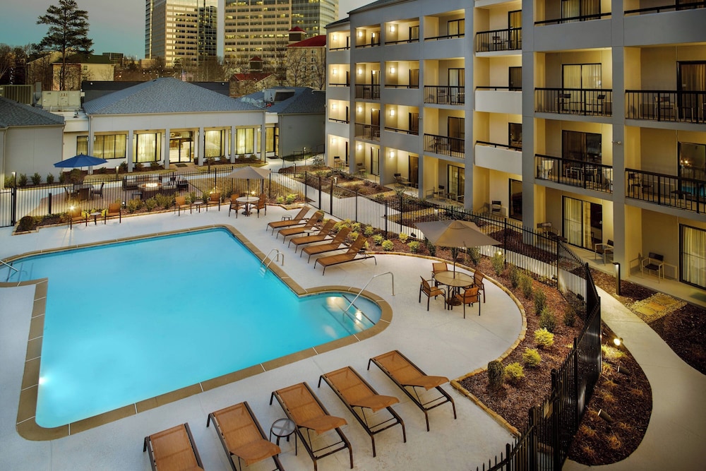 Courtyard by Marriott Atlanta Perimeter Center afbeelding