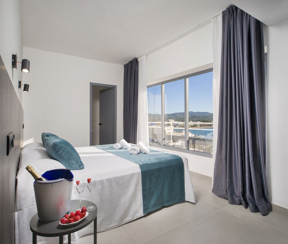 Hotel Base Ibiza