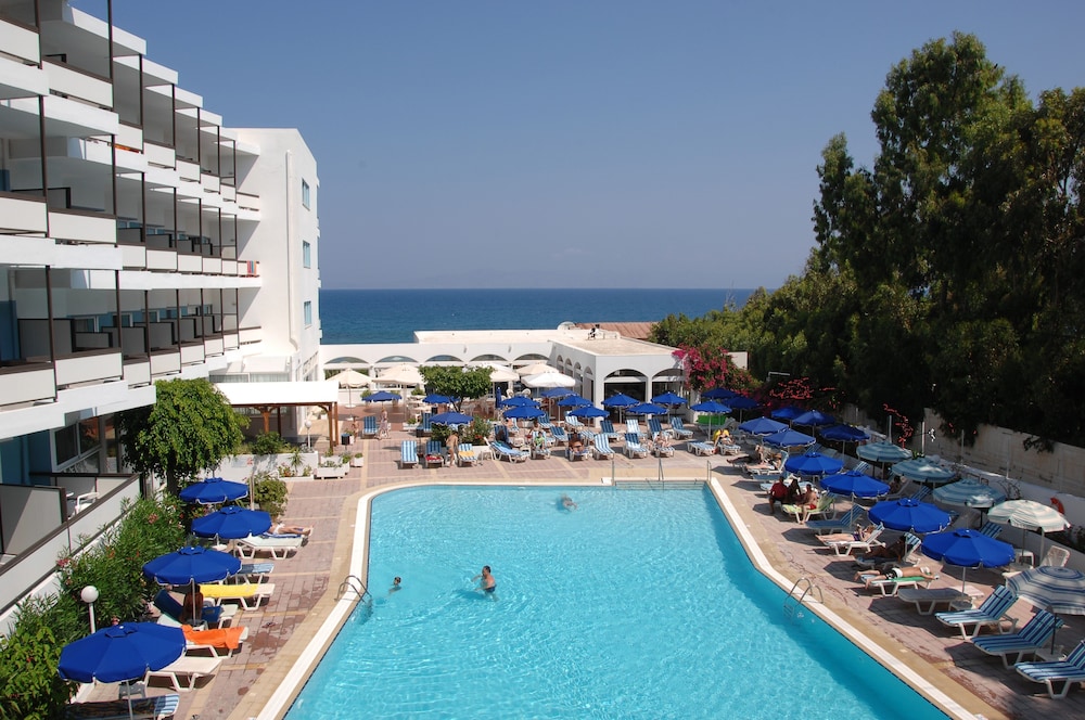 Belair Beach Hotel, Ixia