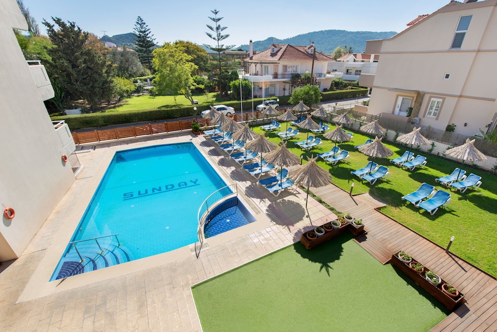 Sunday Hotel afbeelding