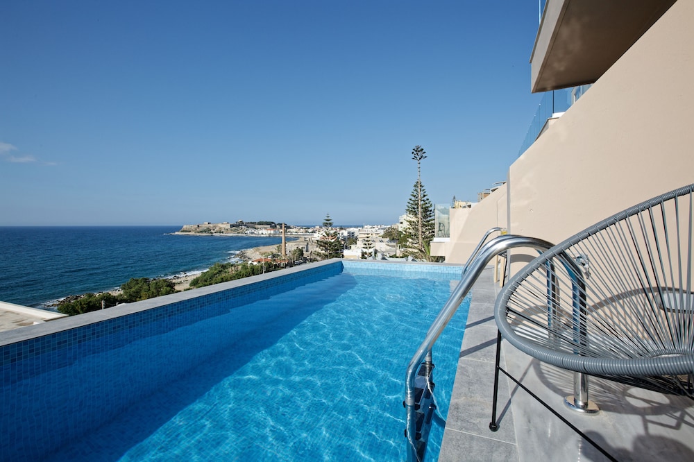 Archipelagos Hotel