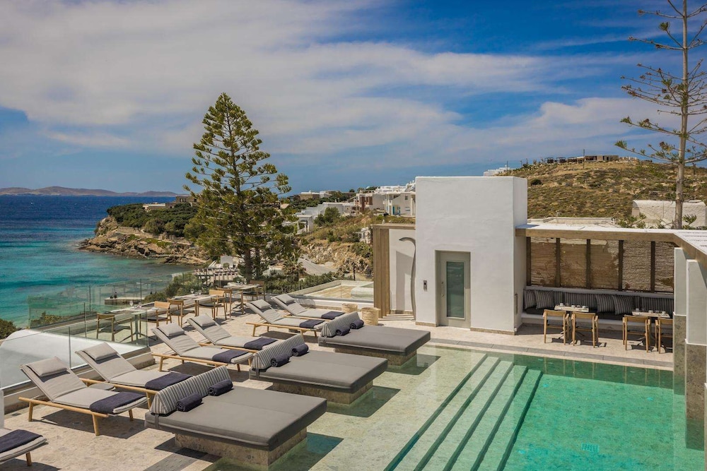 Grace Mykonos, Agios Stefanos