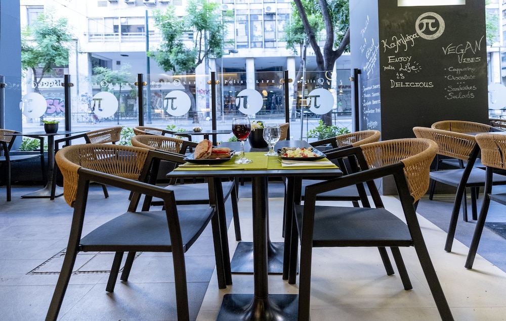 Polis Grand Hotel afbeelding