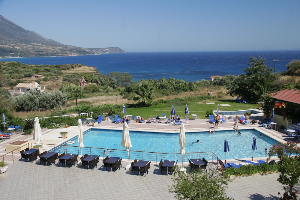 Karavados Beach
