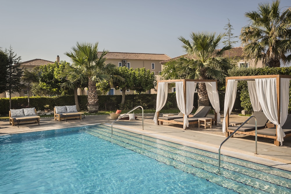 Avithos Resort Apartments Hotel.