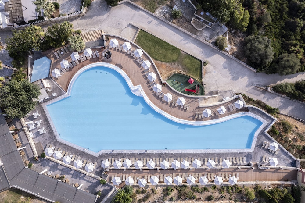 Apostolata Island Resort&Spa