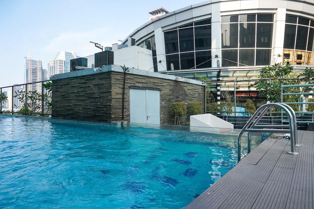Luxurious 3BR Apartment at FX Residence Sudirman