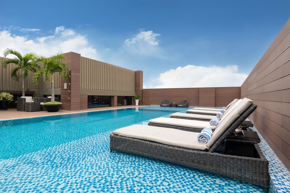 Nhat Ha L'Opera Hotel.