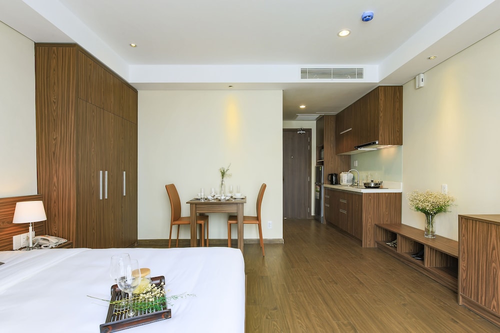 Aurora Serviced Apartments - Adults Only.