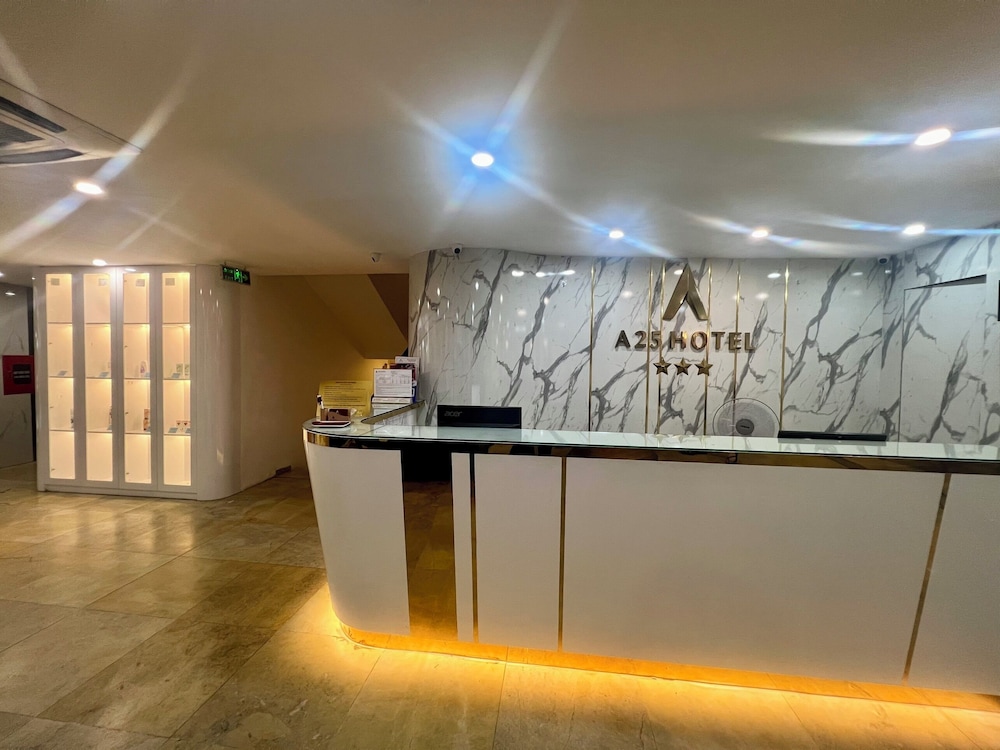 A25 Hotel - 12 Ngo Sy Lien.