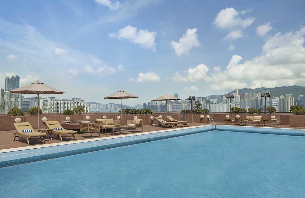 New World Millennium Hong Kong Hotel