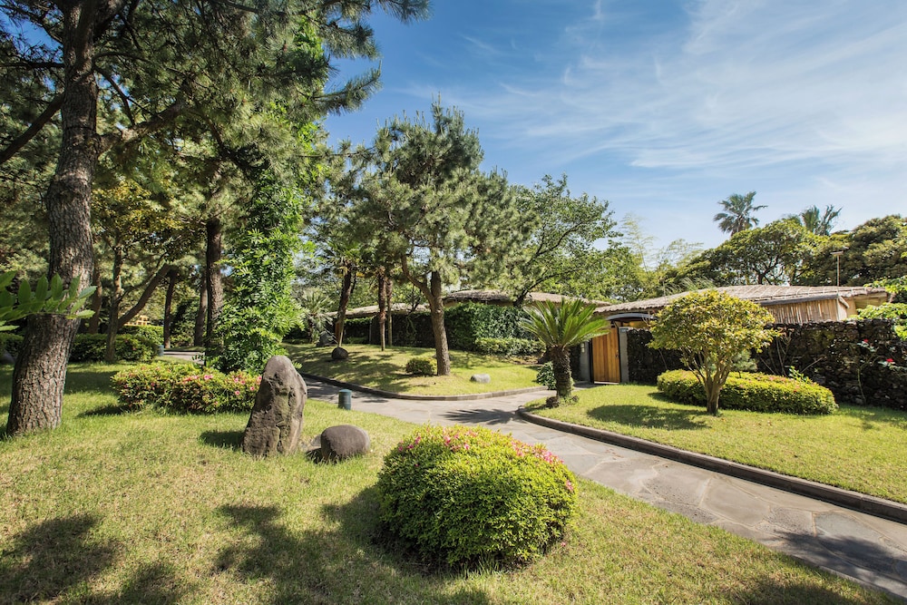 Seaes Hotel & Resort – Seaes Hotel & Resort in Jeju Province