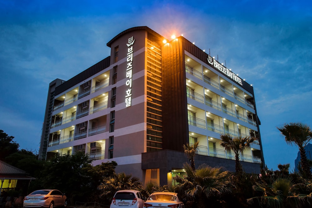 Breeze Bay Hotel