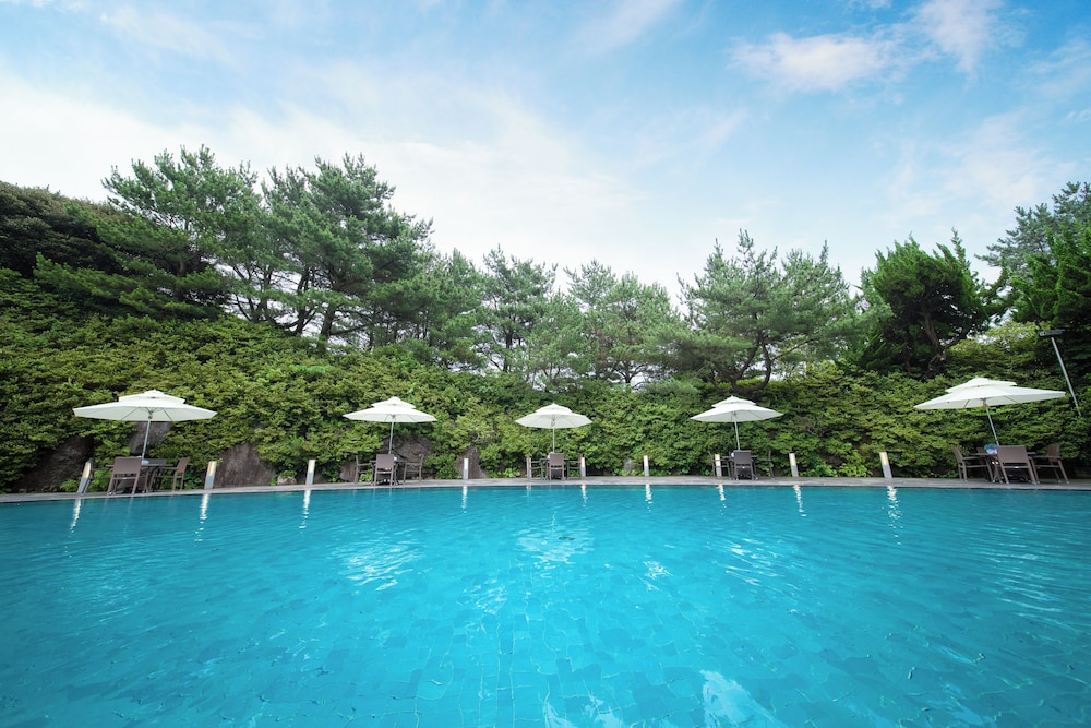 WE Hotel Jeju