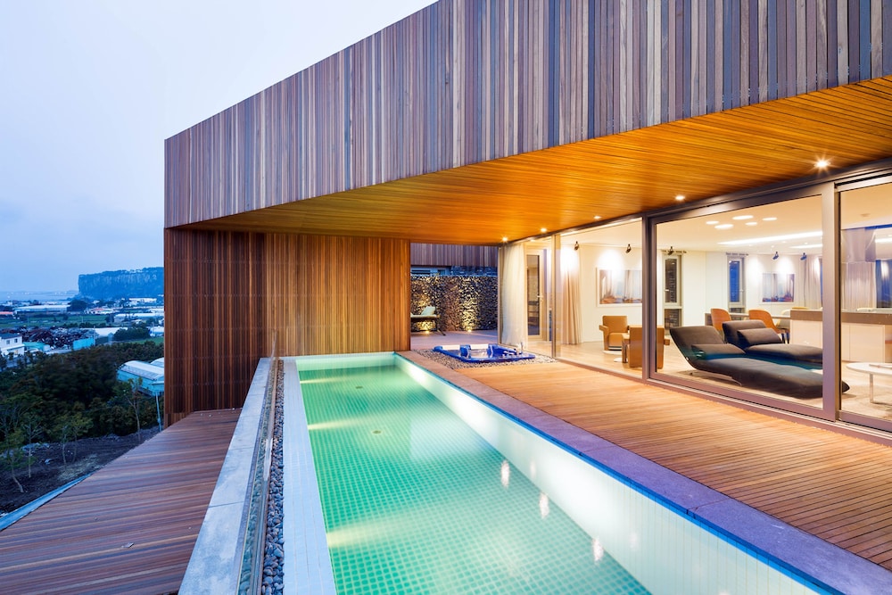 Bayhill Pool&Villa