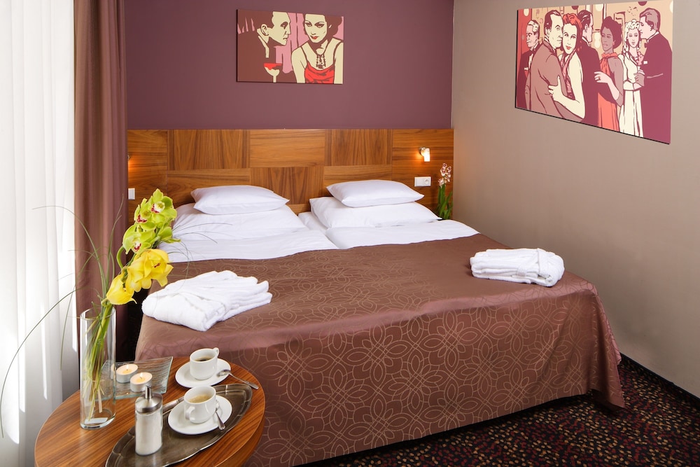 1. Republic Hotel afbeelding