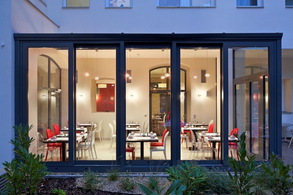 Red and Blue Design Hotel Prague – Red and Blue Design Hotel Prague in CZ